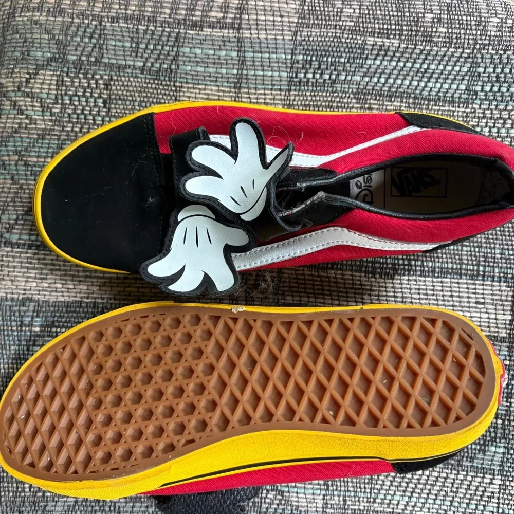 Disney Red, Black & White Mickey Glove Vans